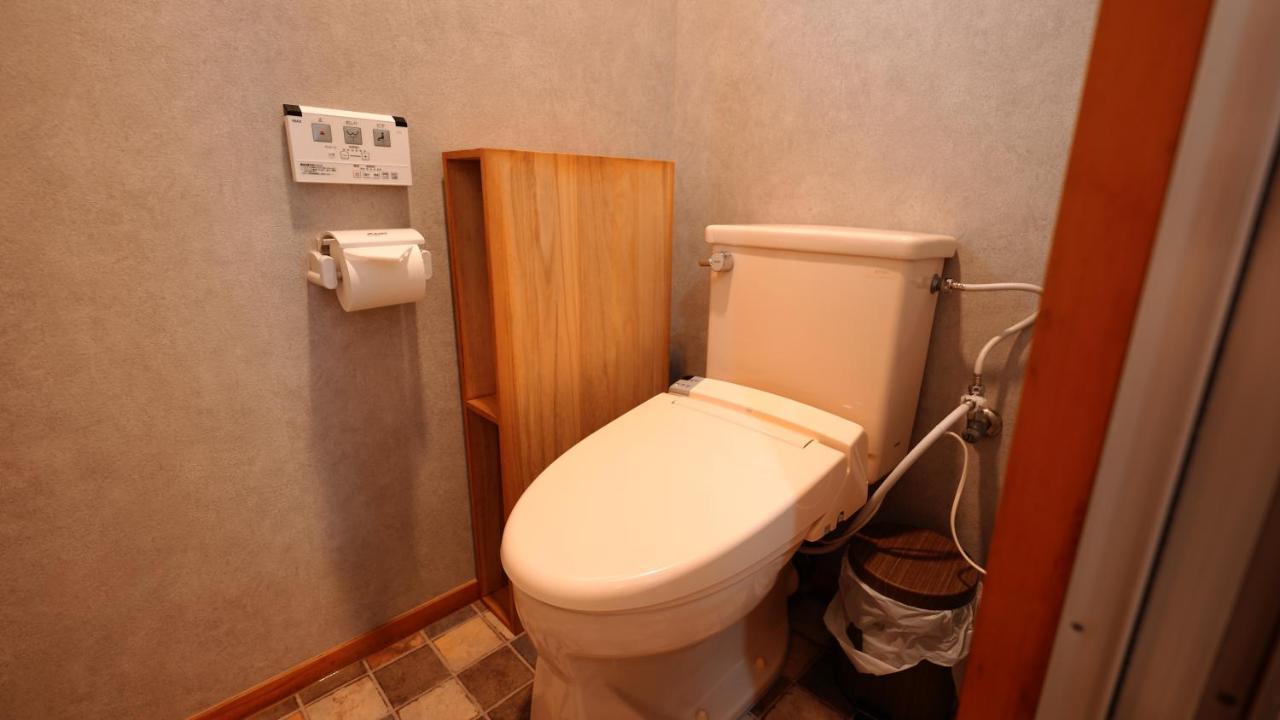 琉球モダン宿りゅうだん Naha Kültér fotó